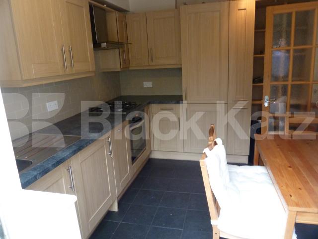 			NEW INSTRUCTION!, 2 Bedroom, 1 bath, 1 reception Flat			 Elmore Street , ISLINGTON